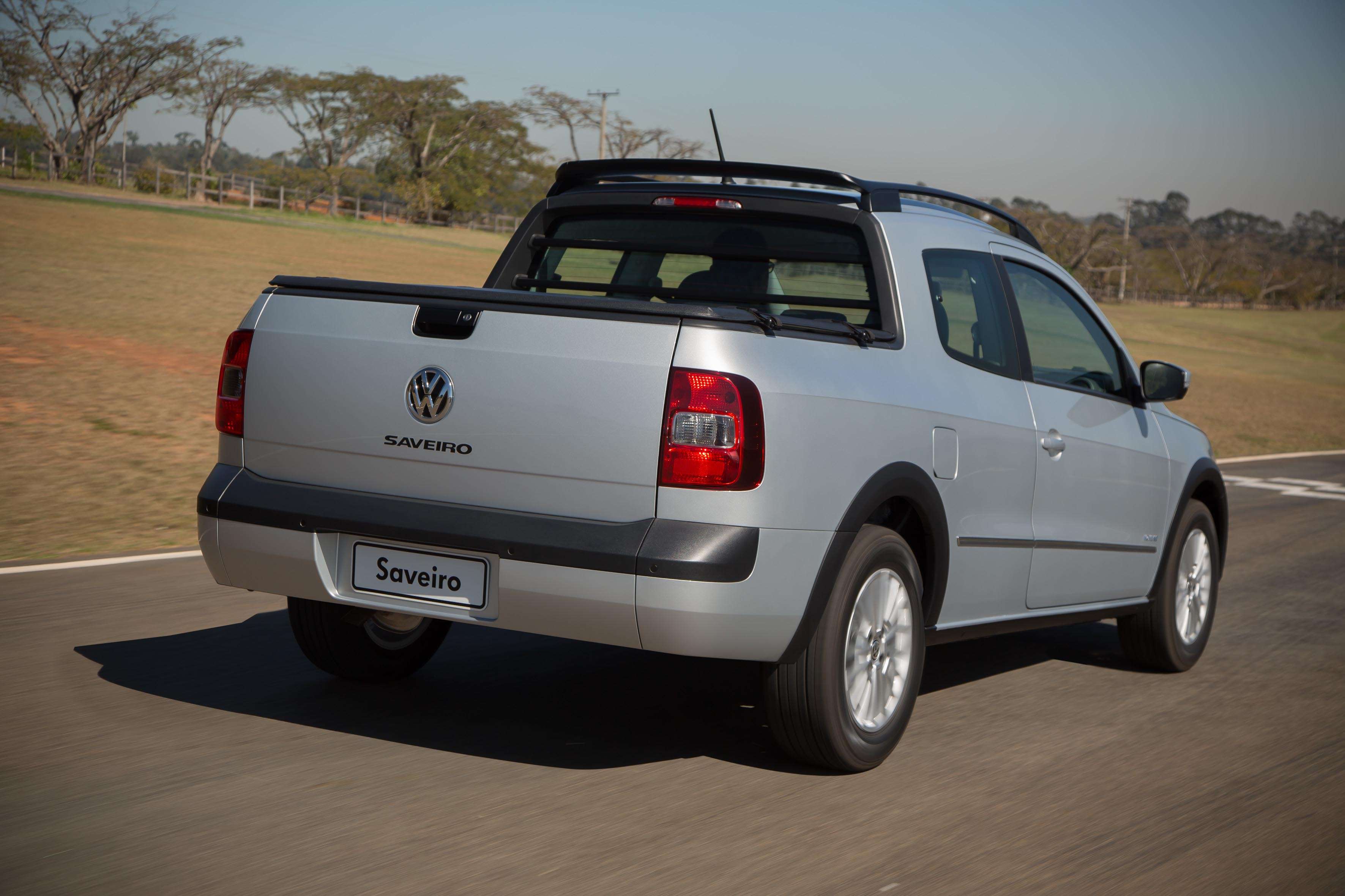 Volkswagen Saveiro 2014 em Três Rios