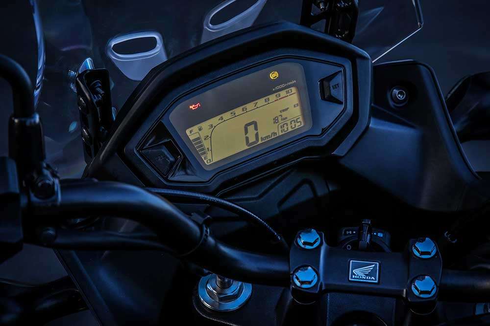 Honda lança linha CB500 2018 com novos grafismos e mais barata!