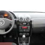 Renault Sandero 2012 é lançado com alterações na frente e traseira