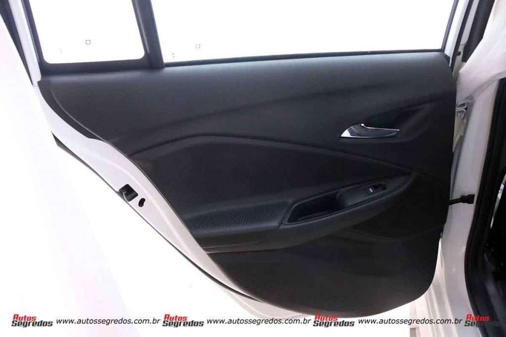 Forro de porta traseiro Onix RS 2021