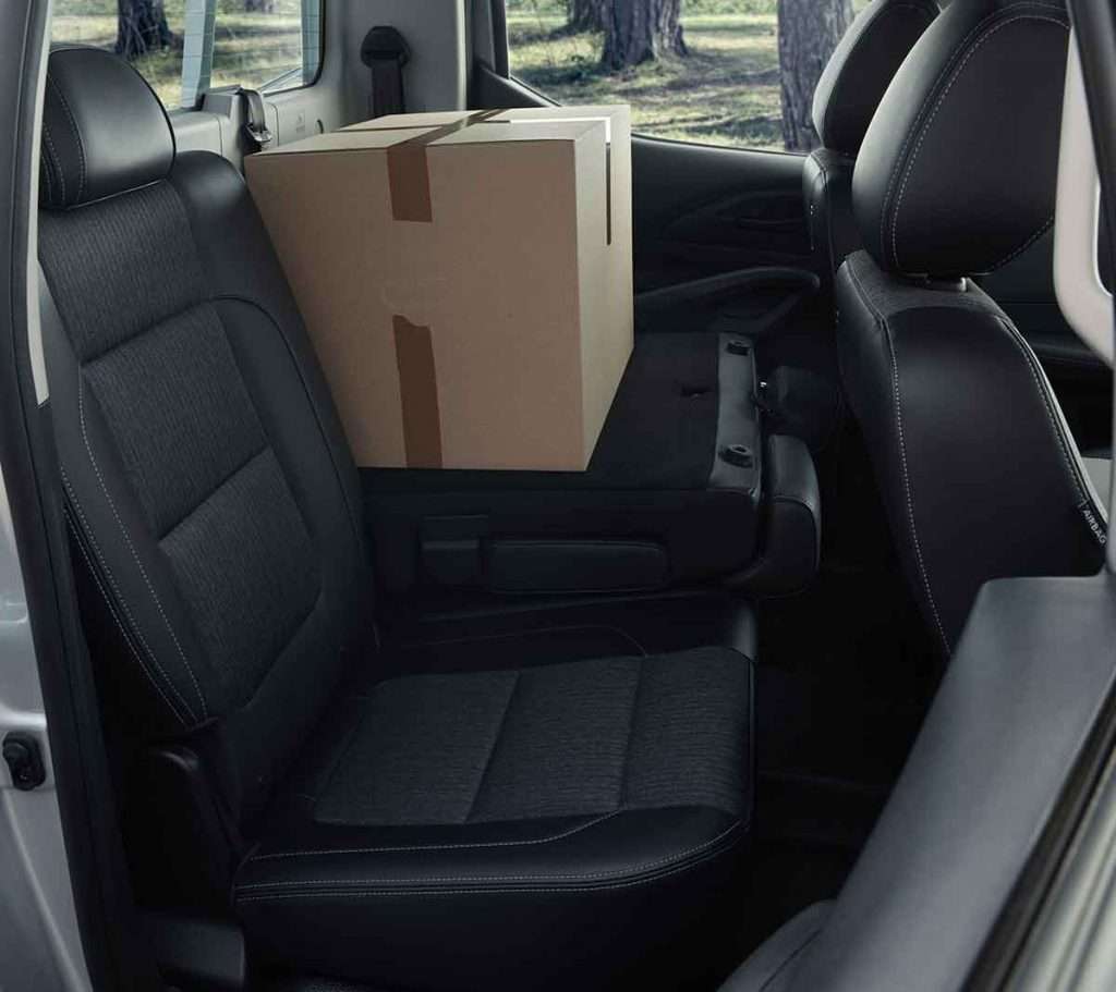 Peugeot Landtrek back seat