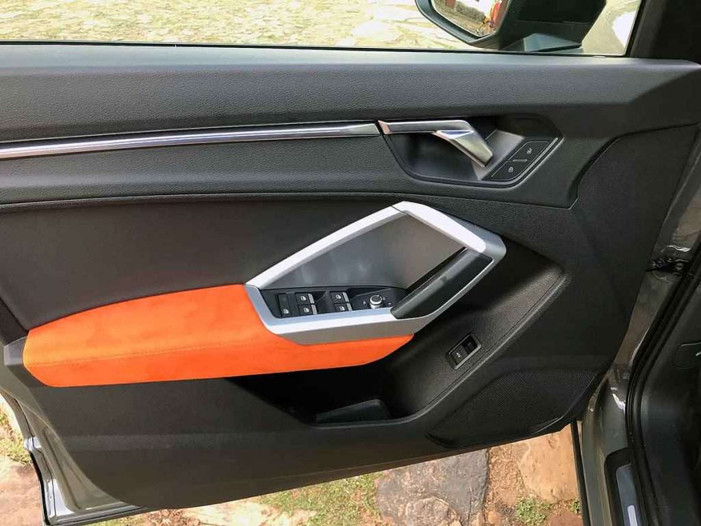 Forro de porta Audi Q3