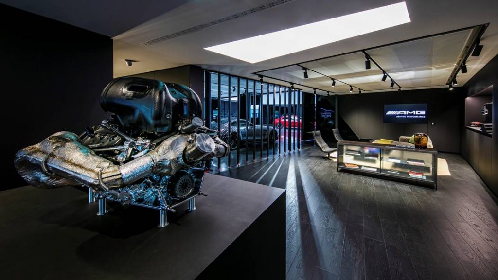 Mercedes-AMG customer center