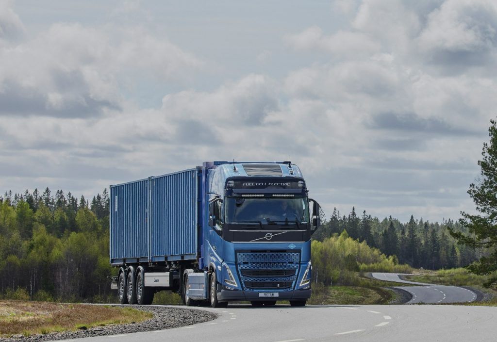 Volvo testa caminhões movidos a célula de combustível a hidrogênio