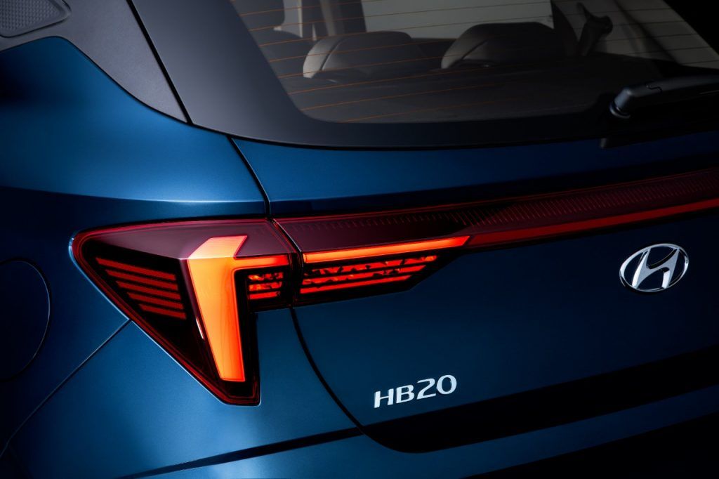 Detalhe da nova lanterna traseira do Hyundai HB20 2023 Platinum Plus