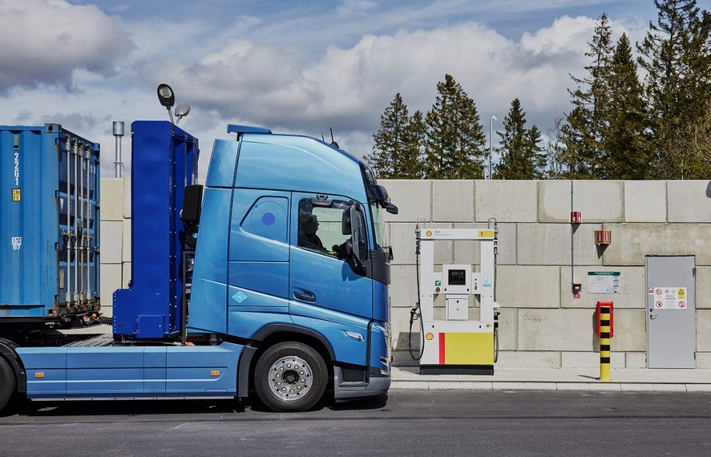 Volvo testará caminhões com células de combustível na Europa em 2025