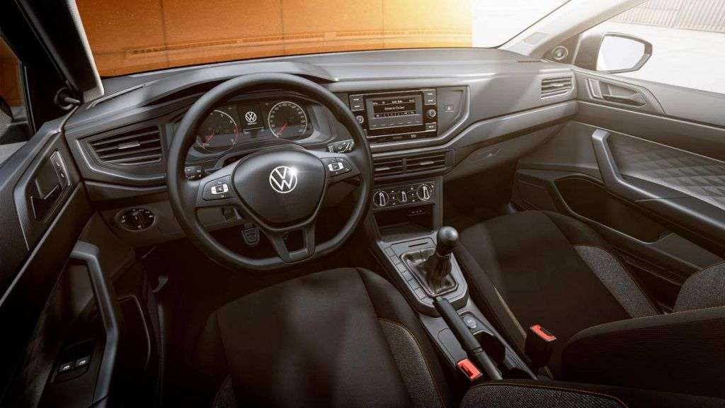 painel do VW Polo Track 2023