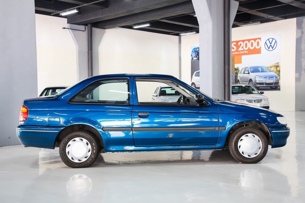 Volkswagen Logus GL 1995 GL na cor Azul Riviera