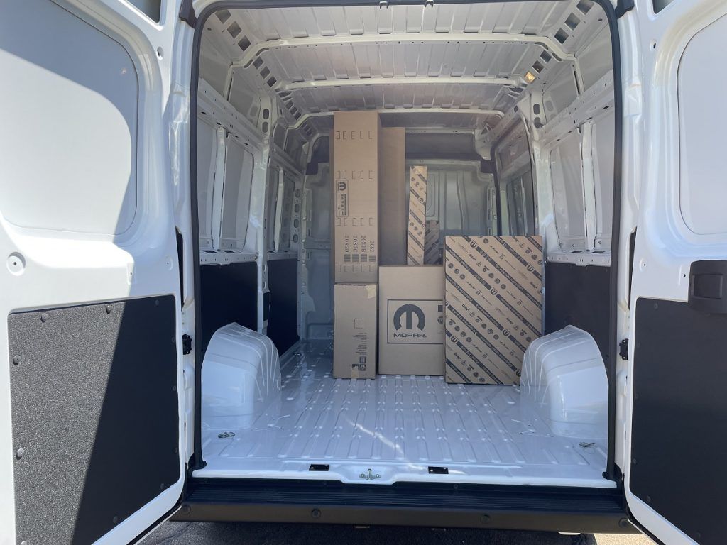 baú de carga do Fiat Ducato Cargo 2023 
