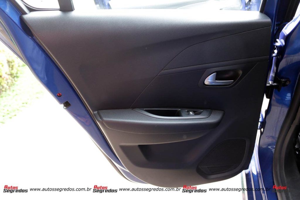 forro de porta traseiro esquerdo do Peugeot 208 Griffe 2023
