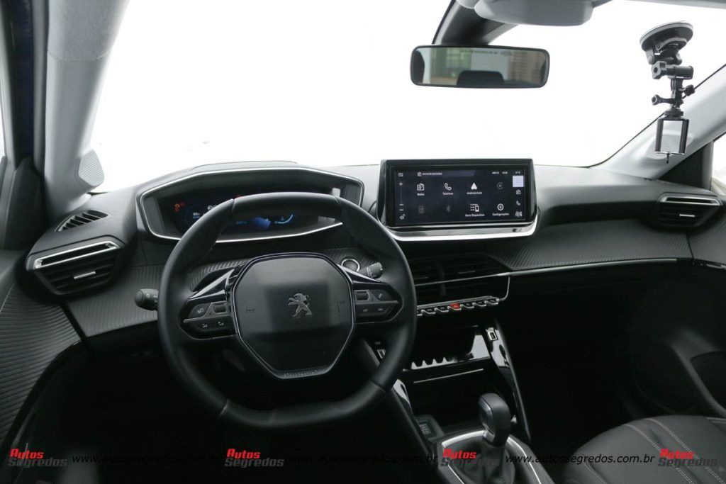 painel do Peugeot 208 Griffe 2023