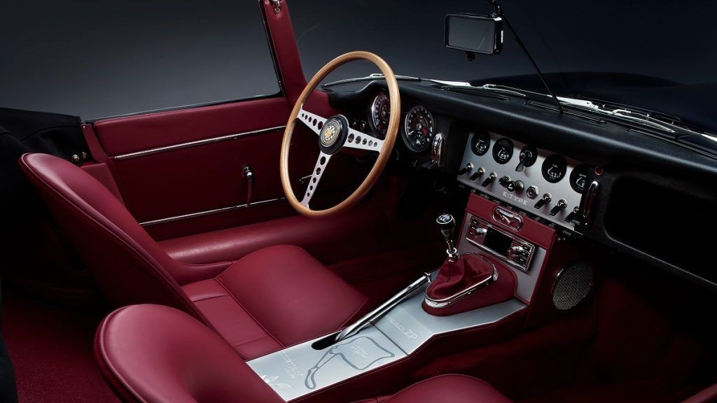 A Jaguar Classic apresenta a coleção E-Type ZP composta por sete pares de cupês inspirados nos modelos de competição com números de registros de ECD 400 e BUY 1 pilotados por Graham Hill e Roy Salvadori, respectivamente, na década de 1960. 
